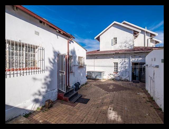 10 BEDROOM HOUSE FOR SALE IN BRIXTON